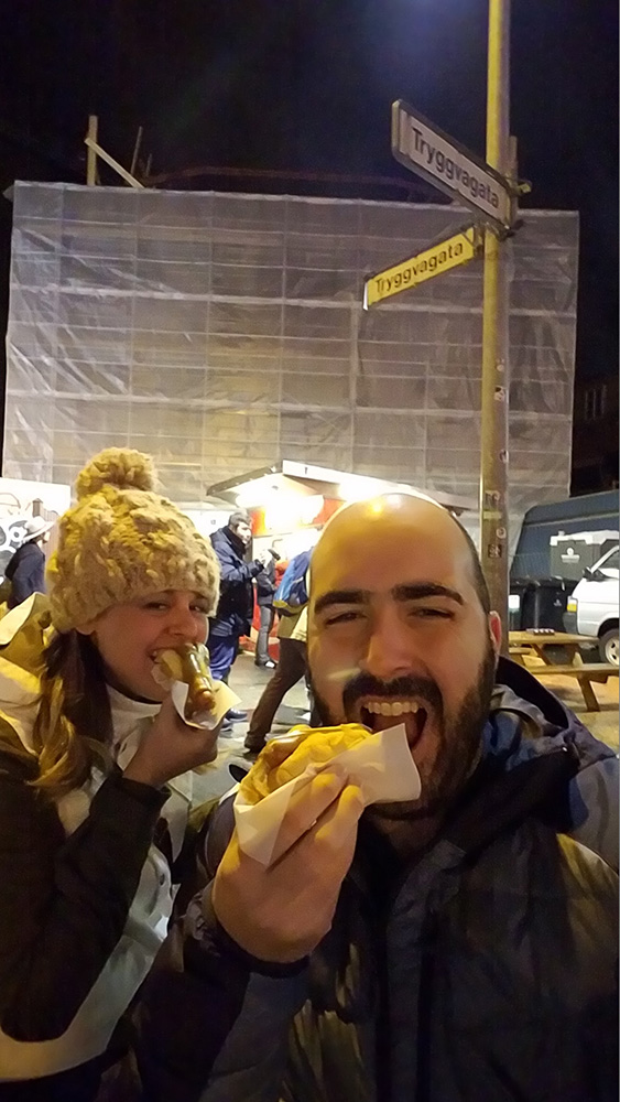 Trying Icelandic hot dogs