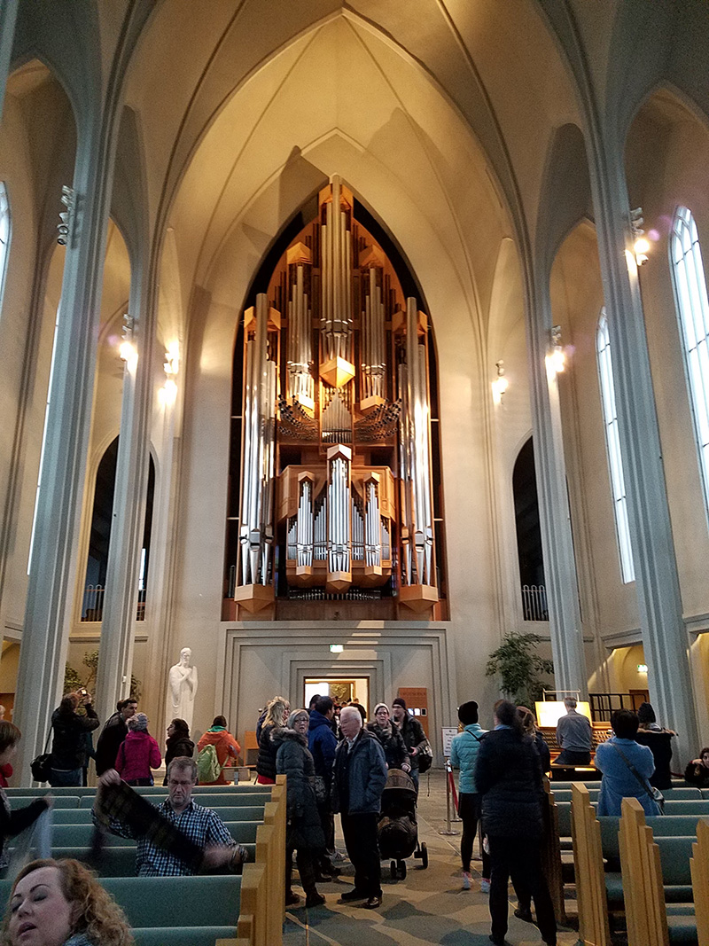 organ inside Hallgrímskirkja church