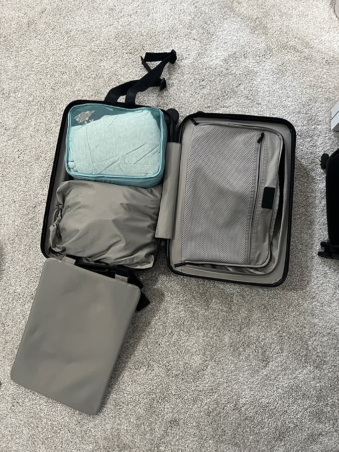 What I Packed in My Monos Carry-On For a Six Day Trip – When I'm Older